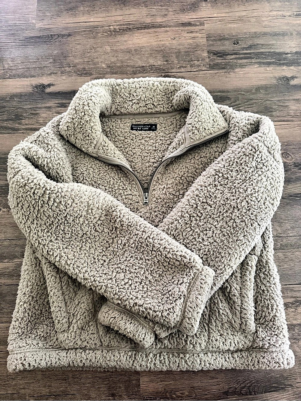 Abercrombie & Fitch Soft A&F Sherpa Quarter-Zip Pullover - Picture 3 of 4